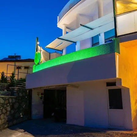 6 Design House With Infinitiy Pool-villa Kartal Yavrusu Villa Islamlar (Mediterranean)